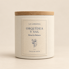 Vela de orquídea y sal en concreto con tapa de madera de La Lorenza